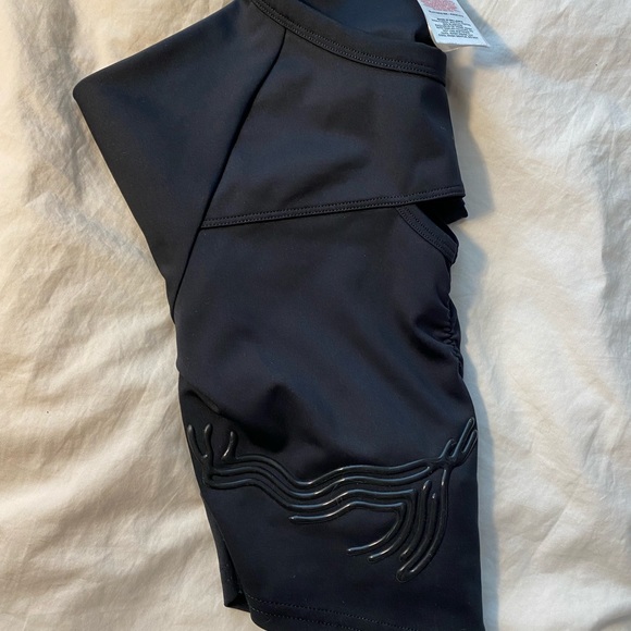 Gymshark Exo Ultra Crop Top - Black - Picture 6 of 6